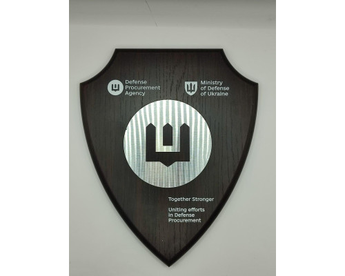 Плакетка в формі щита 